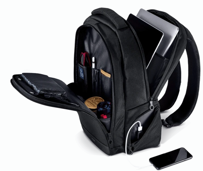 Best Eco Friendly Gifts: Solgaard Lifepack Backpack